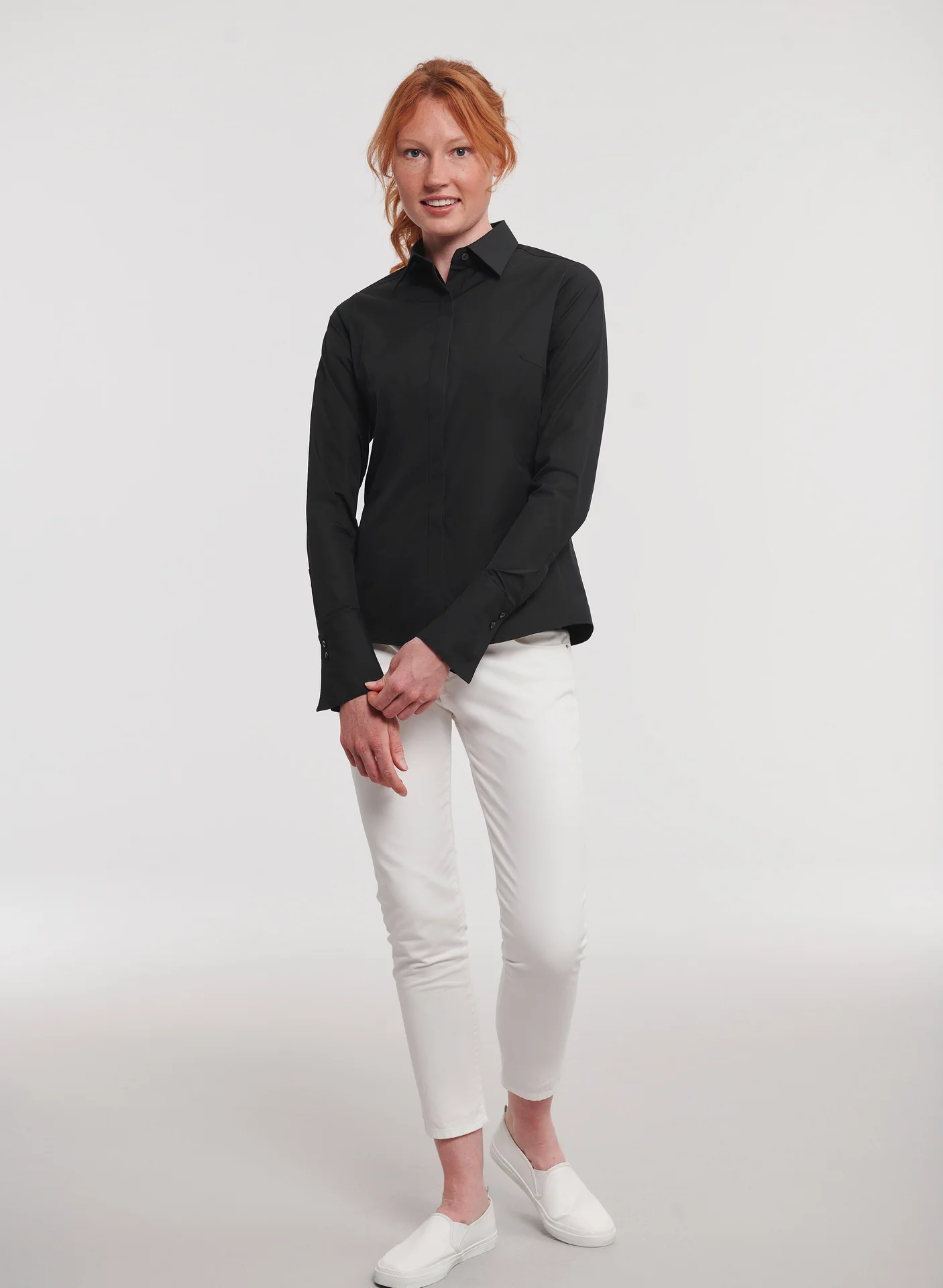 russell-r960f-ladies-ls-ultimate-stretch-shirt-black-model-2 Russell Ladies Long Sleeve Ultimate Stretch Shirt