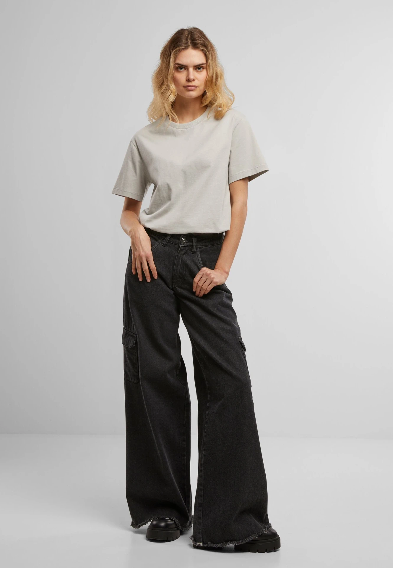 Build Your Brand Ladies Everyday Tee