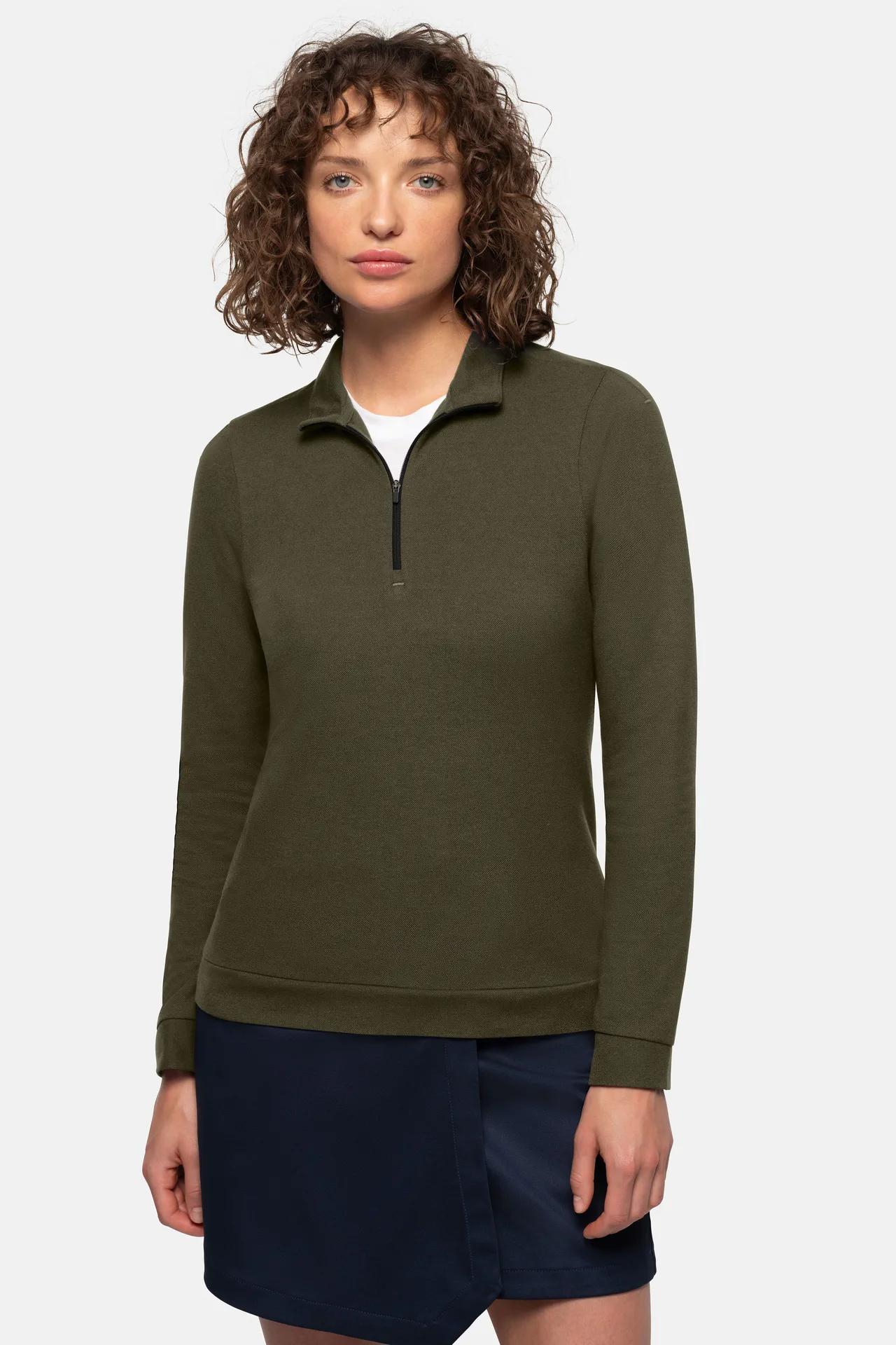 hakro-335-damen-zip-longsleeve-pique-mikralinar-eco-olive-model-0 HAKRO Damen Zip-Longsleeve 335 Piqué MIKRALINAR® ECO