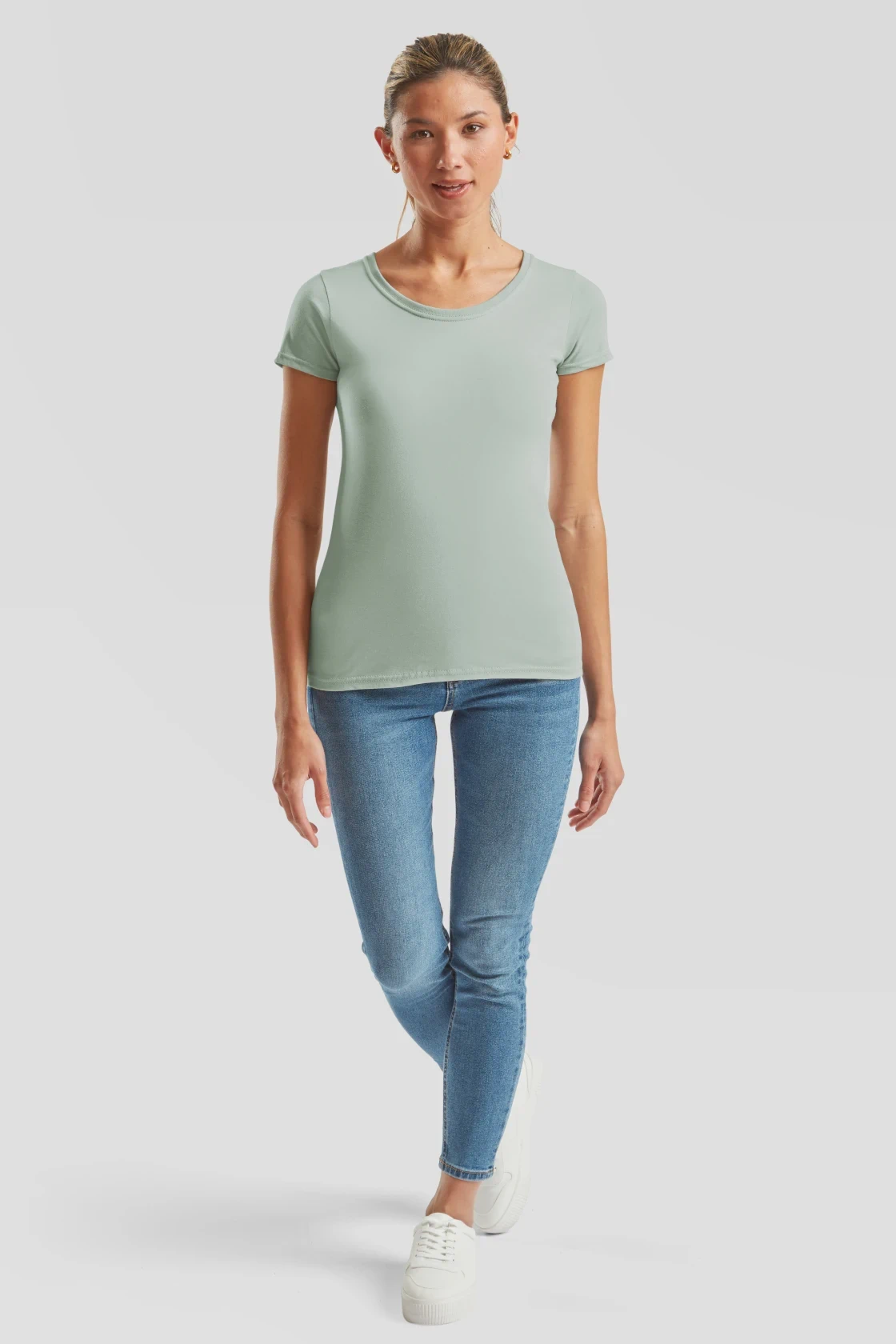fruit-of-the-loom-61-424-0-ladies-iconic-195-t-shirt-sage-model-3 F.O.L. Ringspun Premium T Lady-fit