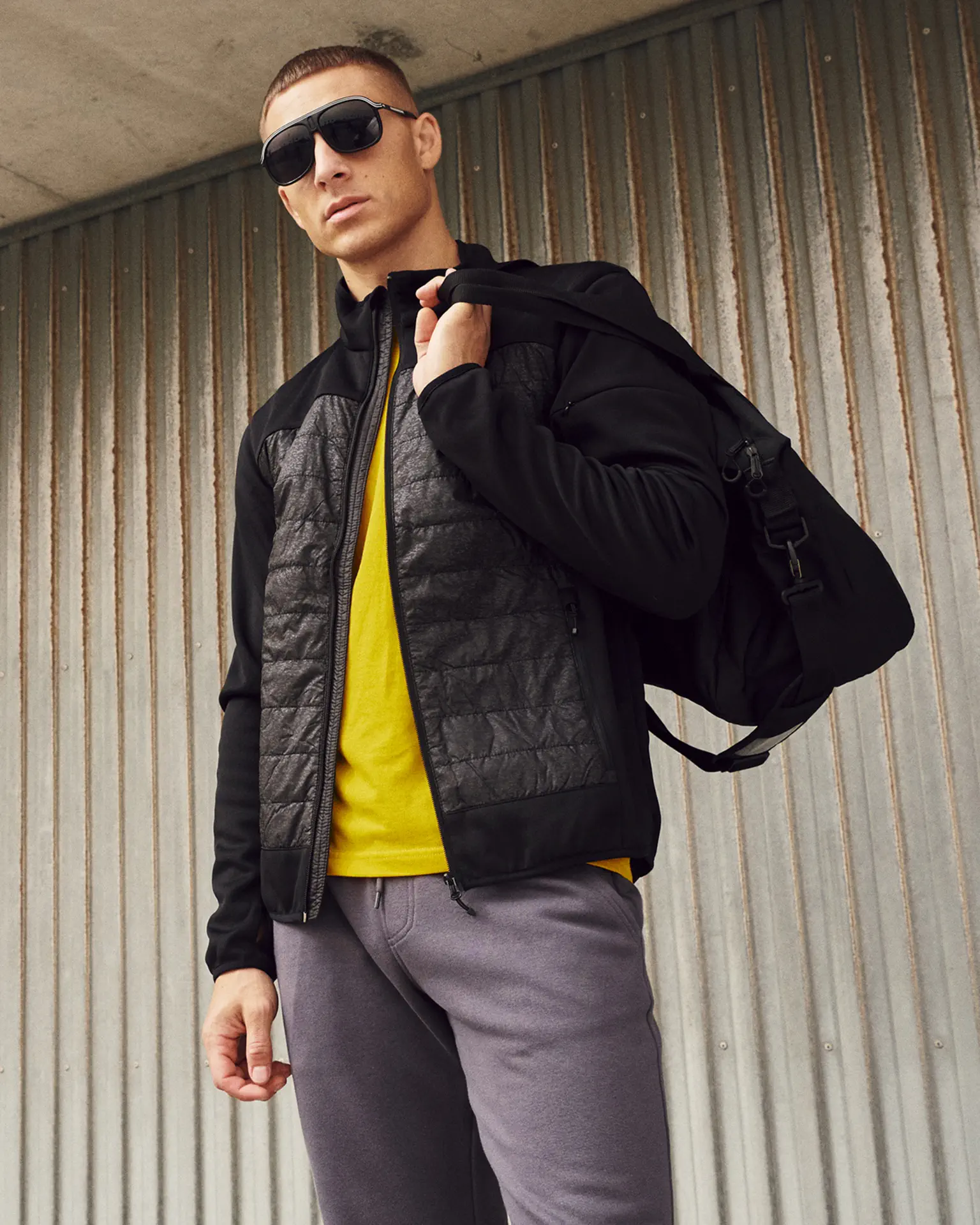 clique-020933-custer-jacket-men-model-1 CLIQUE Reflektierende Herren Hybrid Jacke