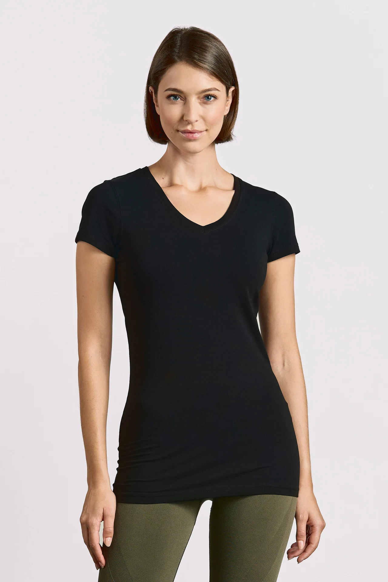promodoro-3087-womens-slim-fit-v-neck-t-shirt-long-black-model-0 Promodoro Women's Slim Fit V-Neck-T Long