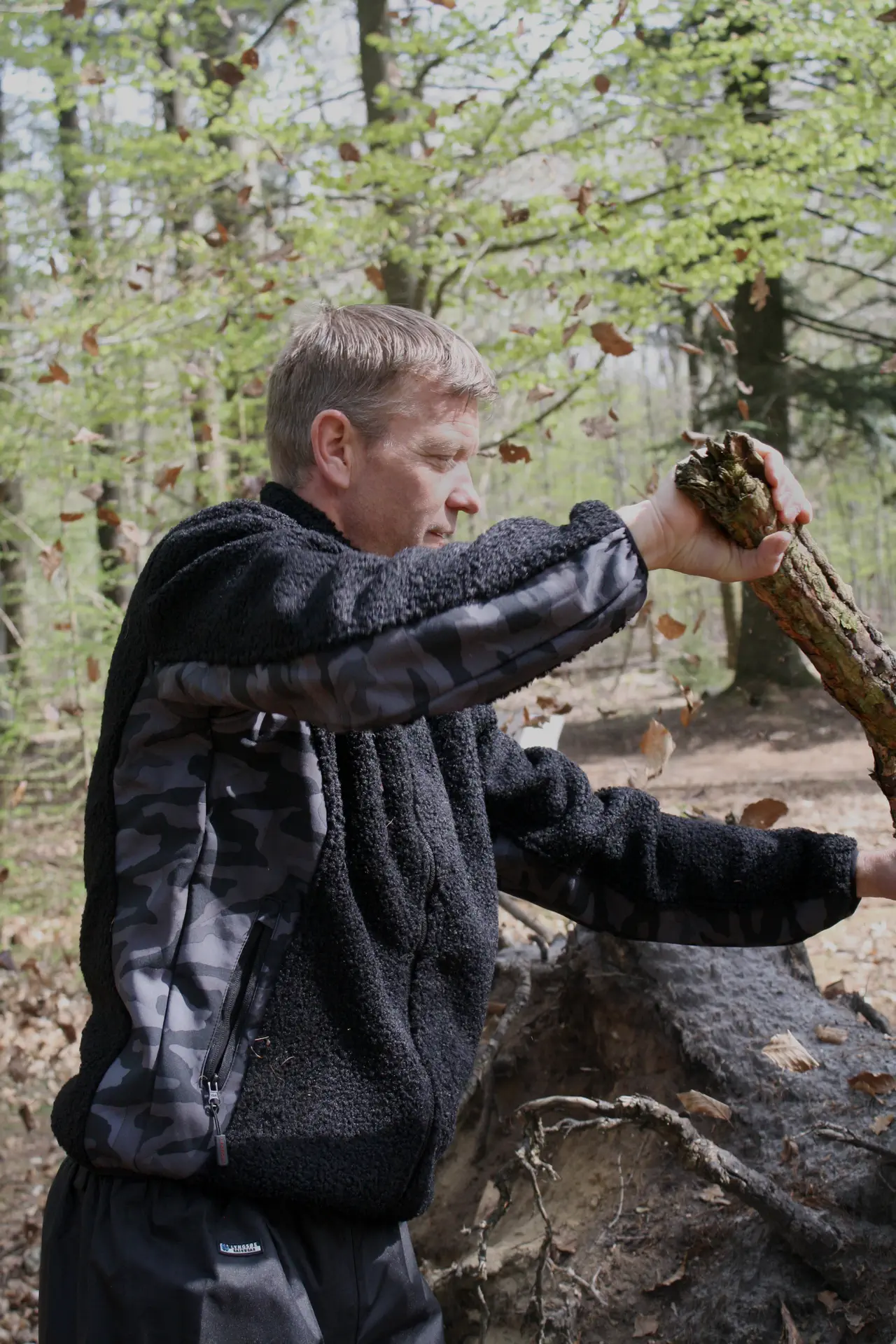 lyngsoe-f1081-flor-fleecejacke-schwarz-mod-4 Lyngsøe F1081 Flor Fleecejacke