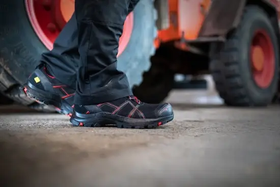 HAIX Black Eagle Safety 40.1 Low S3 black/red HAIX Black Eagle Safety 40.1 Low S3 black/red