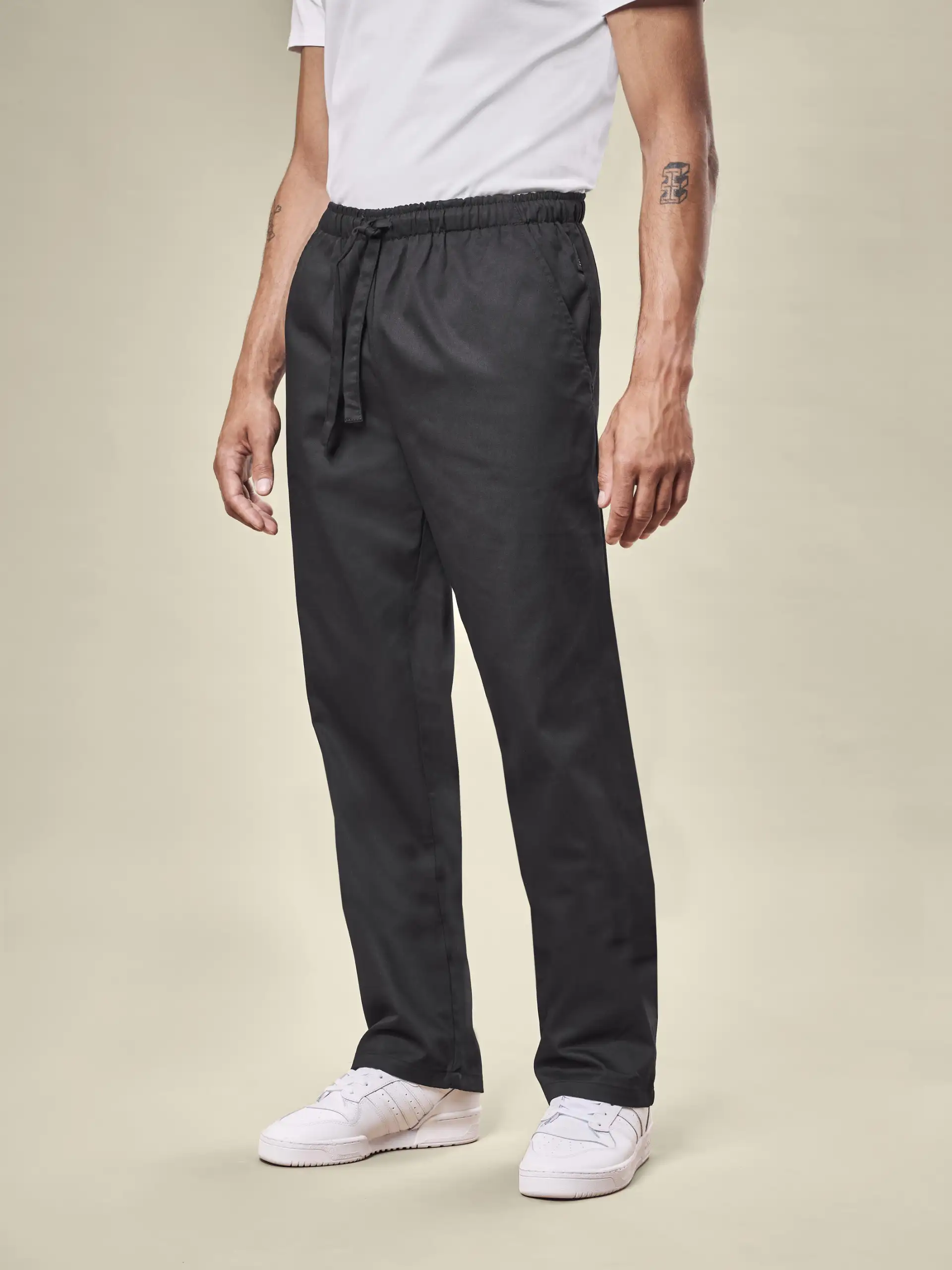 greiff-2100-herren-schlupfhose-rf_8000_schwarz-model-1 GREIFF Herren Schlupfhose Regular Fit