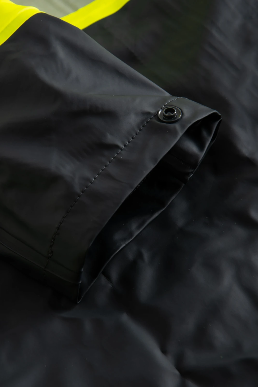 lyngsoe-lr37-hi-vis-regenjacke-leuchtgelb-navy-detail-7 Lyngsøe LR37 Hi-Vis Regenjacke