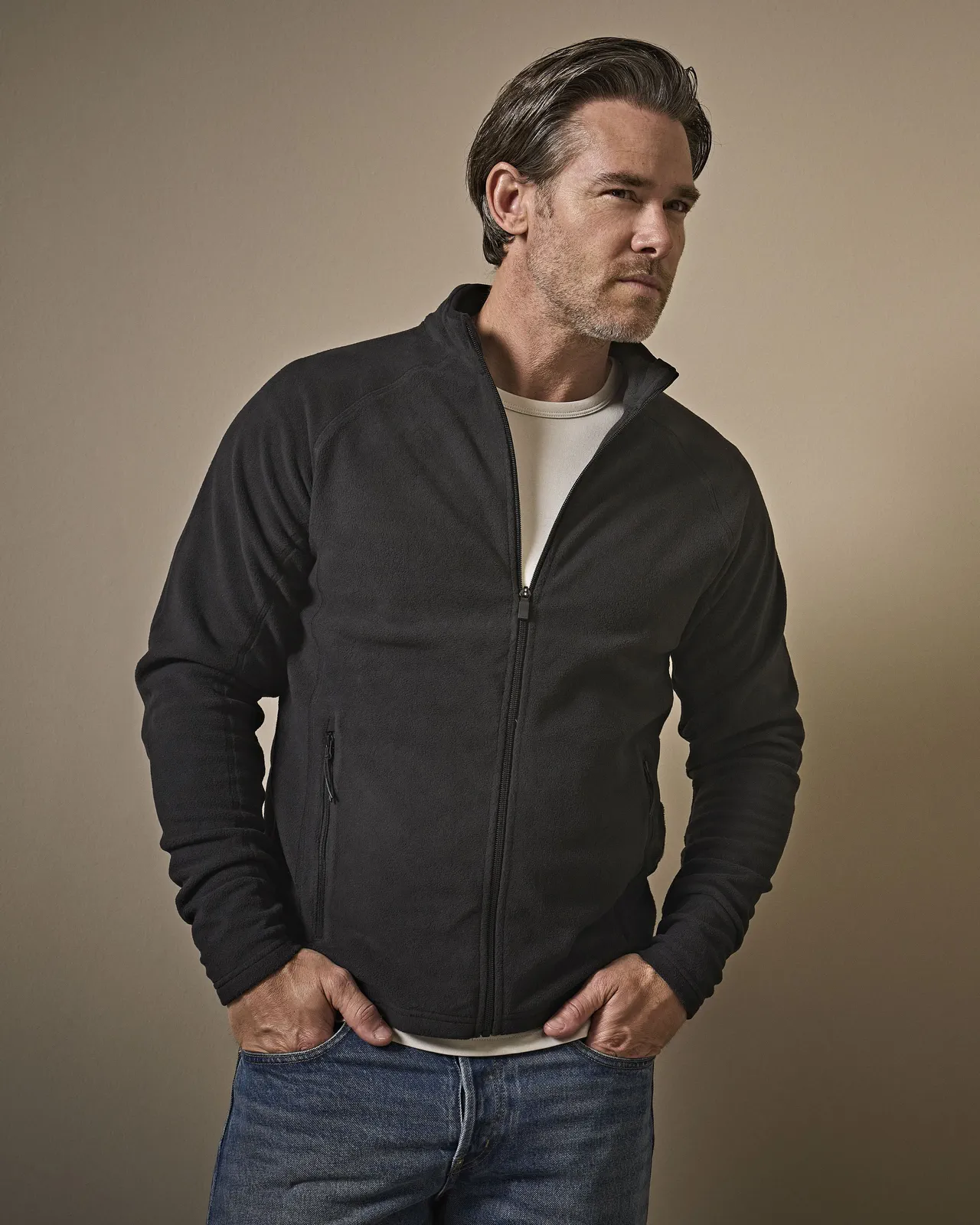 tee-jays-9160-mens-active-fleece-black-model-0 Tee Jays Men's Active Fleece