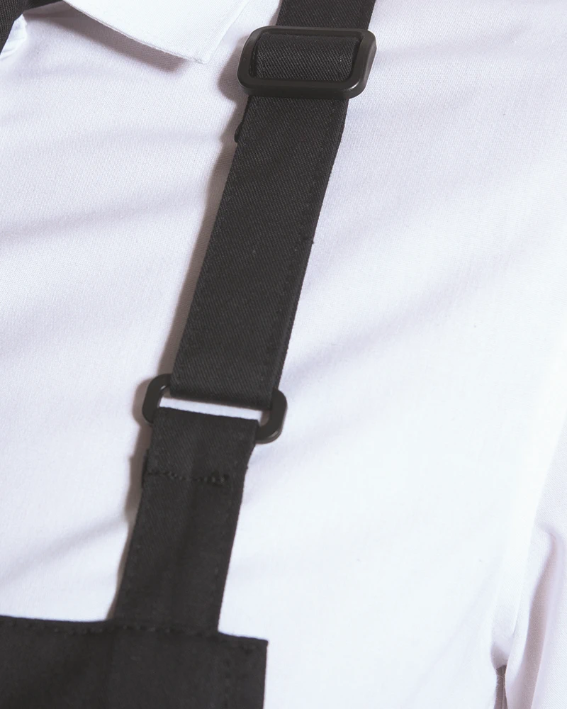 karlowsky-bls4-latzschuerze-basic-mit-schnalle-black-detail-6 KARLOWSKY Latzschürze Basic mit Schnalle