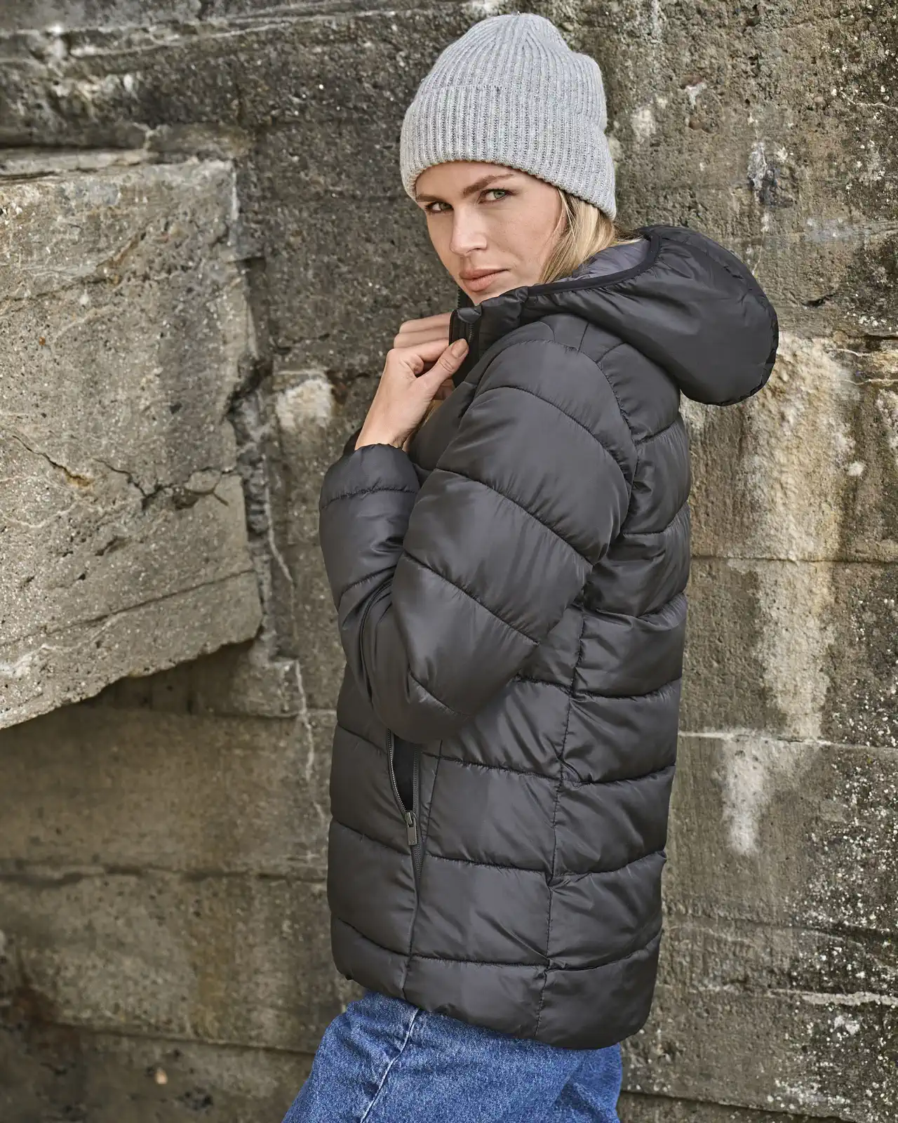 tee-jays-9647-womens-lite-hooded-jacket-black-model-0 Tee Jays Women's Lite Hooded Jacket