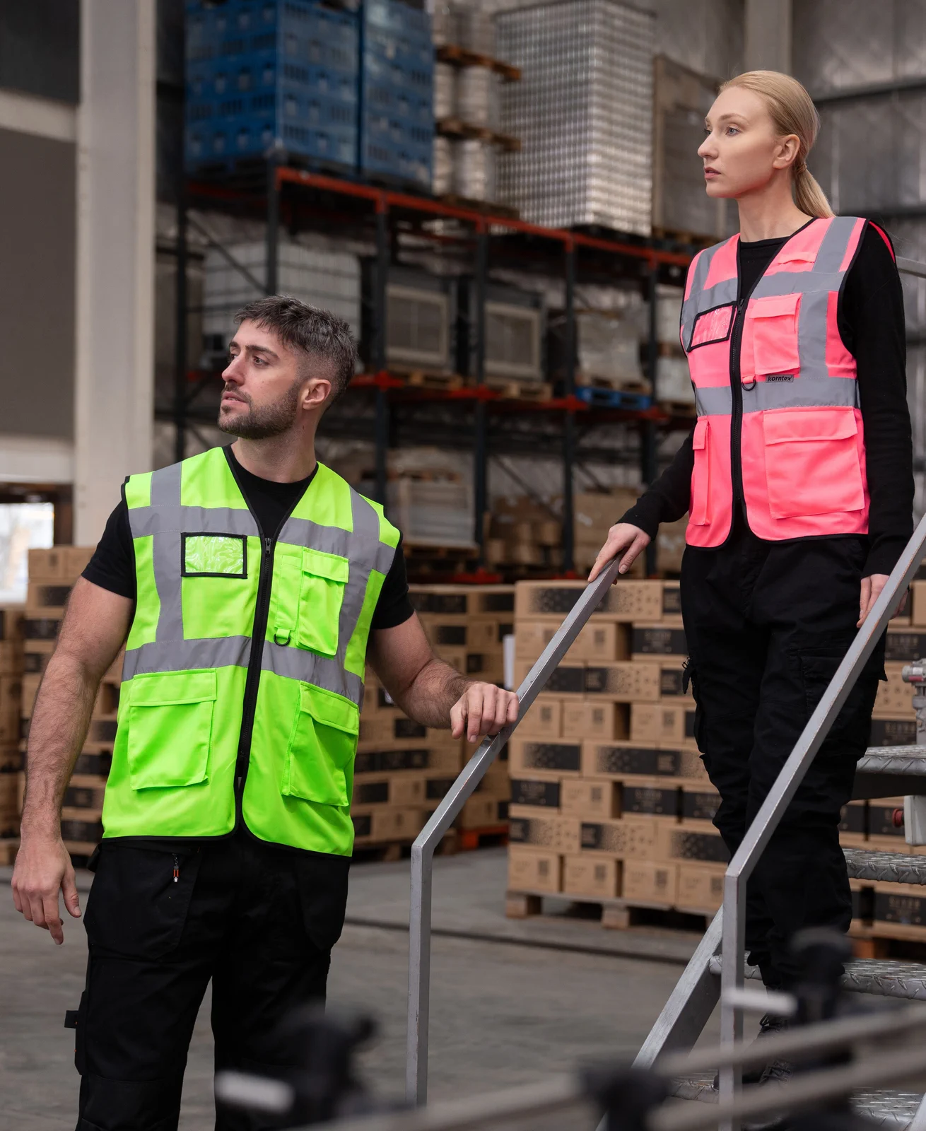 korntex-kxcmf-co2-neutral-multifunctional-executive-safety-vest-hamburg-neonpink-model-1 Korntex Multifunktionale Comfort-Fit Warnweste Hamburg