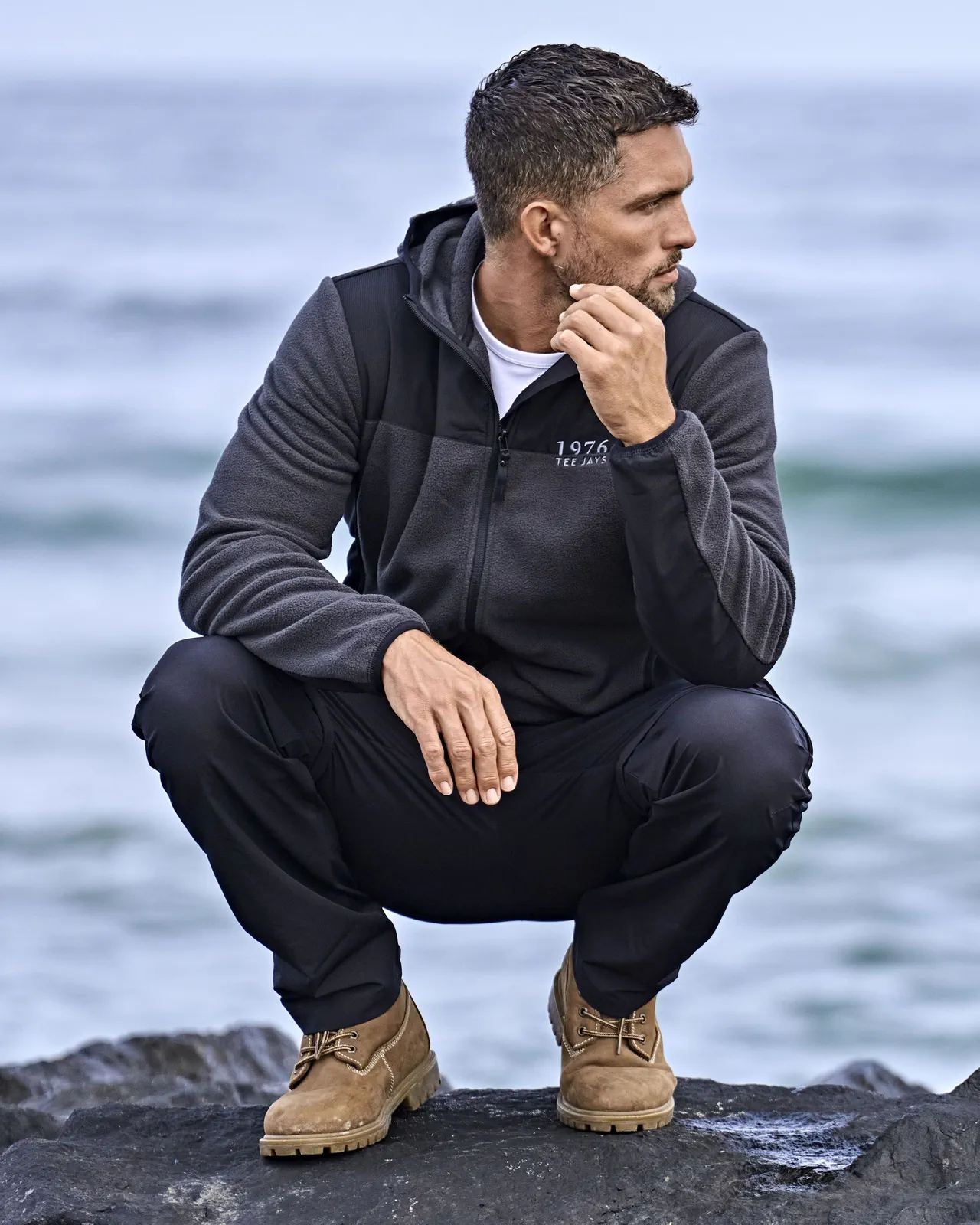tee-jays-9124-mountain-hooded-fleece-asphalt-black-model-0 Tee Jays Mountain Hooded Fleece