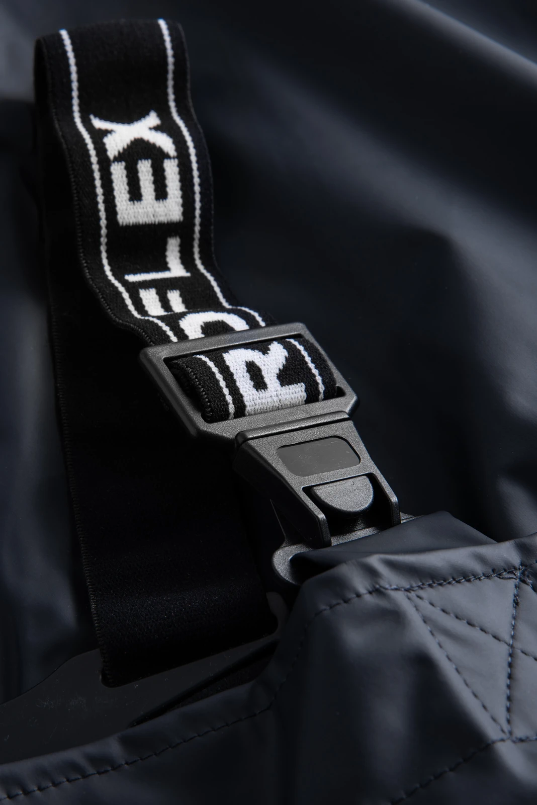 lyngsoe-fr-lr46-flammhemmende-regenlatzhose-navy-detail-5 Lyngsøe FR-LR46 Flammhemmende Regenlatzhose