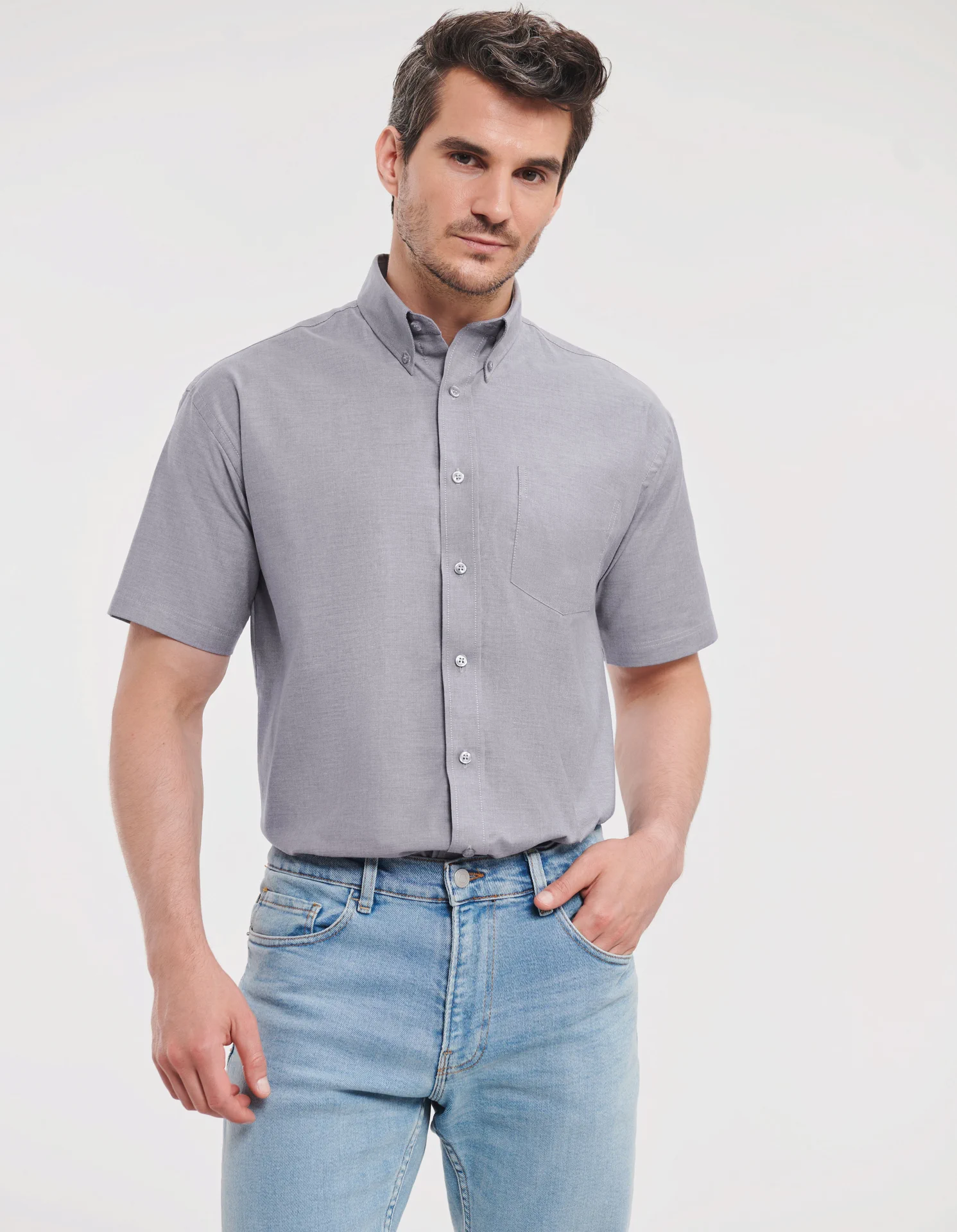 russell-r933m-mens-short-sleeve-easy-care-oxford-shirt-silver-model-1 Russell Men's Short Sleeve Easy Care Oxford Shirt