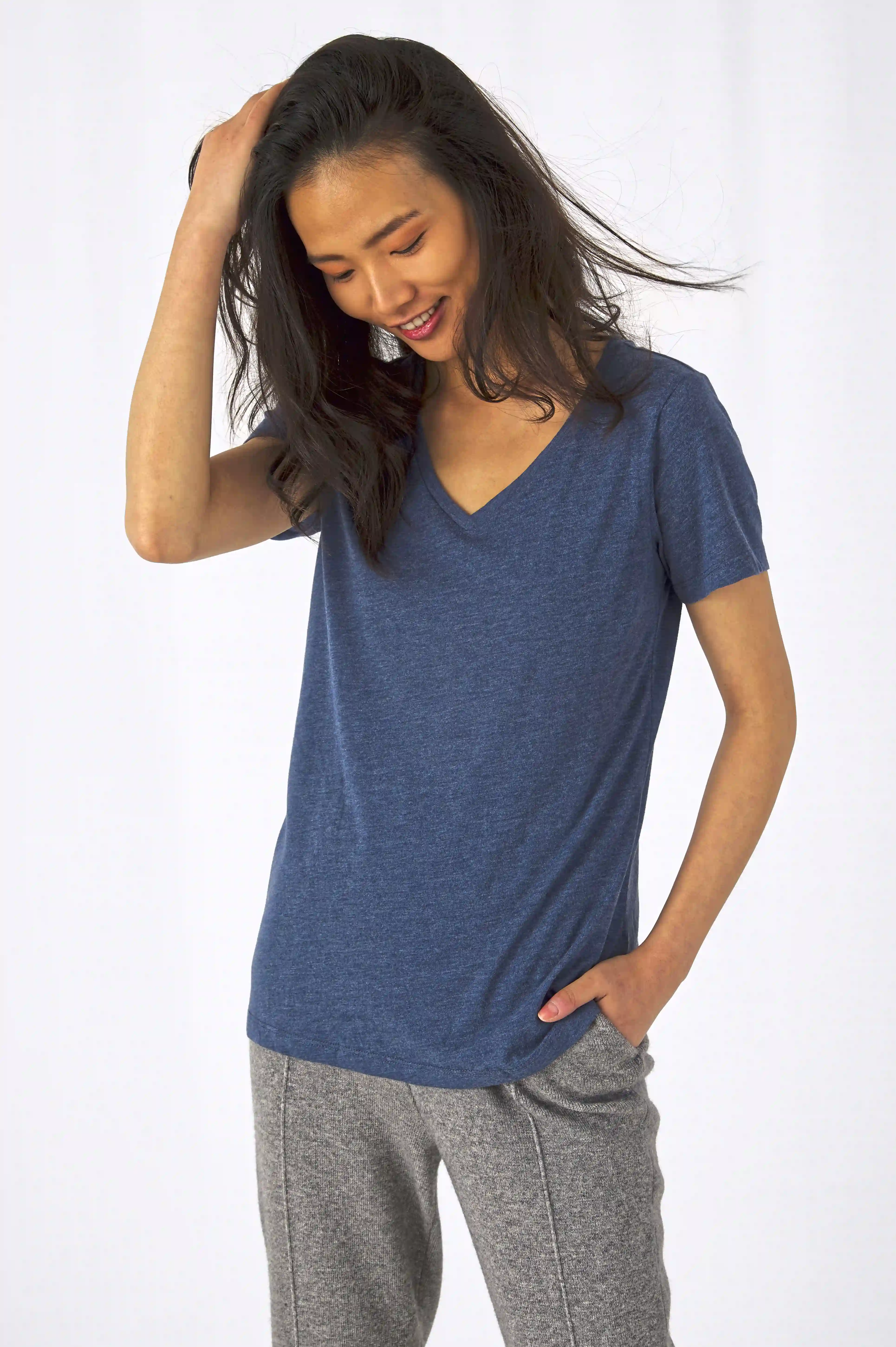 B&C V-Neck Triblend T-Shirt Women