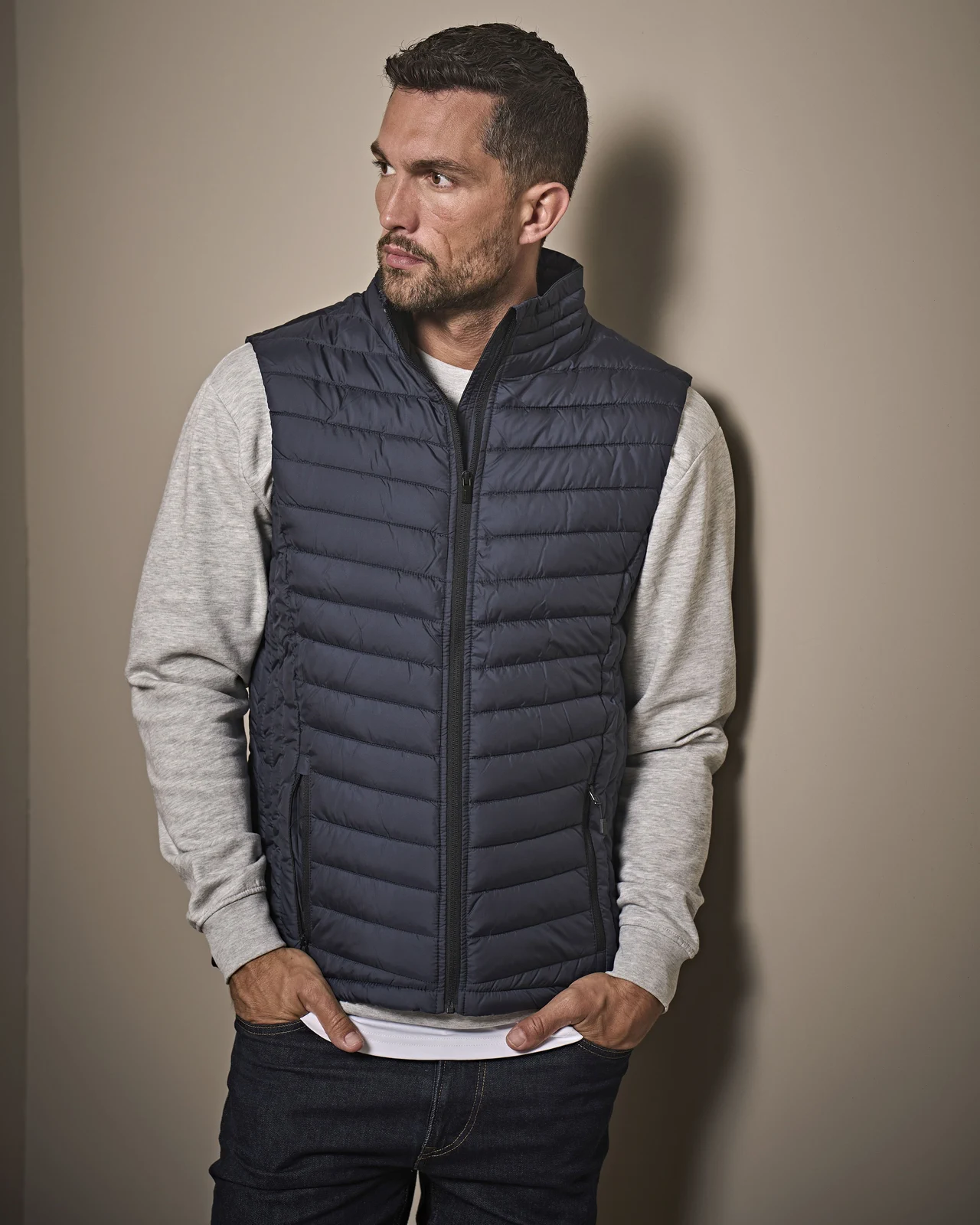 tee-jays-9632-mens-zepelin-bodywarmer-deepnavy-model-0 Tee Jays Men's Zepelin Bodywarmer