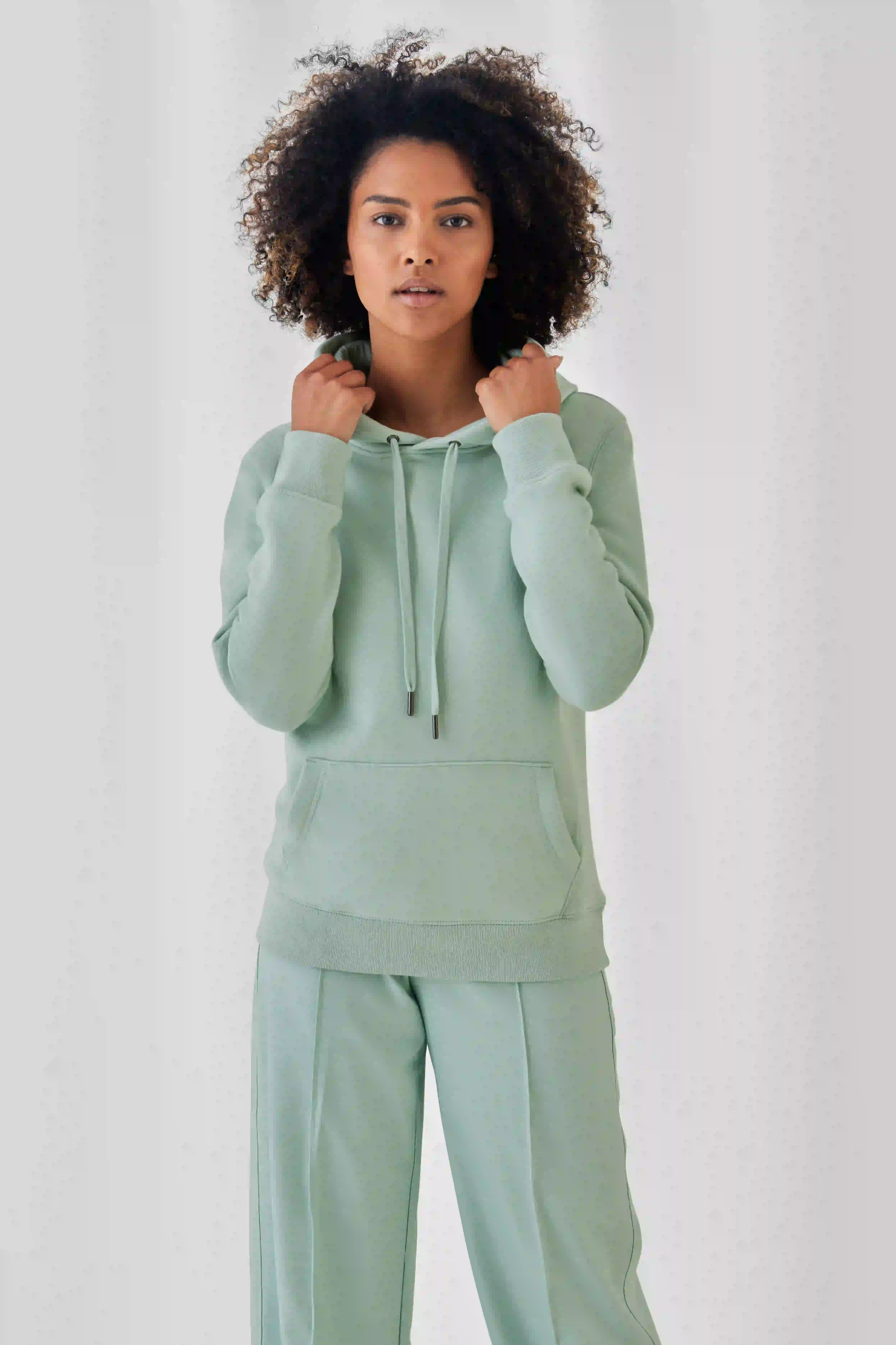 B&C Queen Hooded Sweat Women