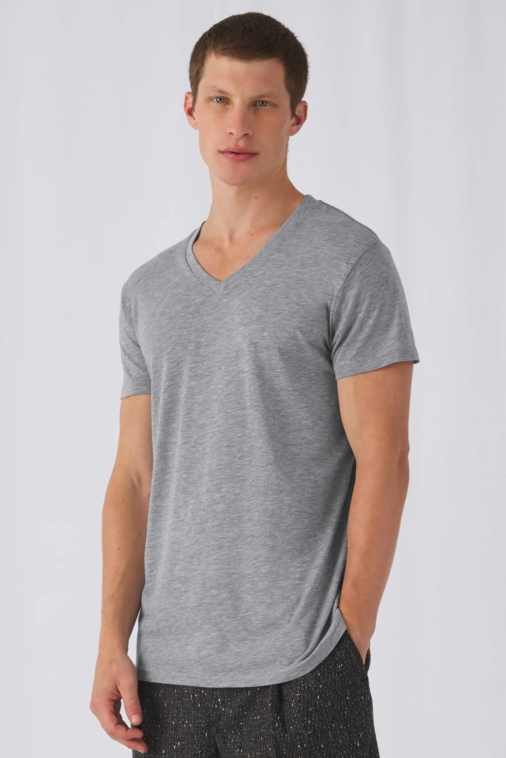B&C V-Neck Triblend T-Shirt Men