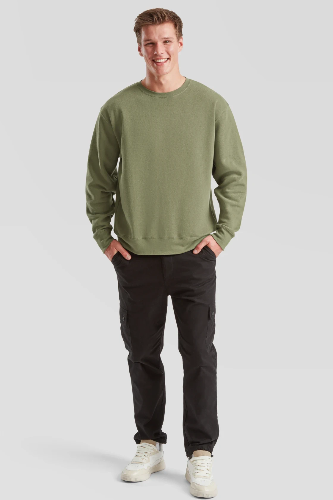 fruit-of-the-loom-62-154-0-premium-set-in-sweatshirt-classicolive-model-3 F.O.L. Premium Set-In Sweat