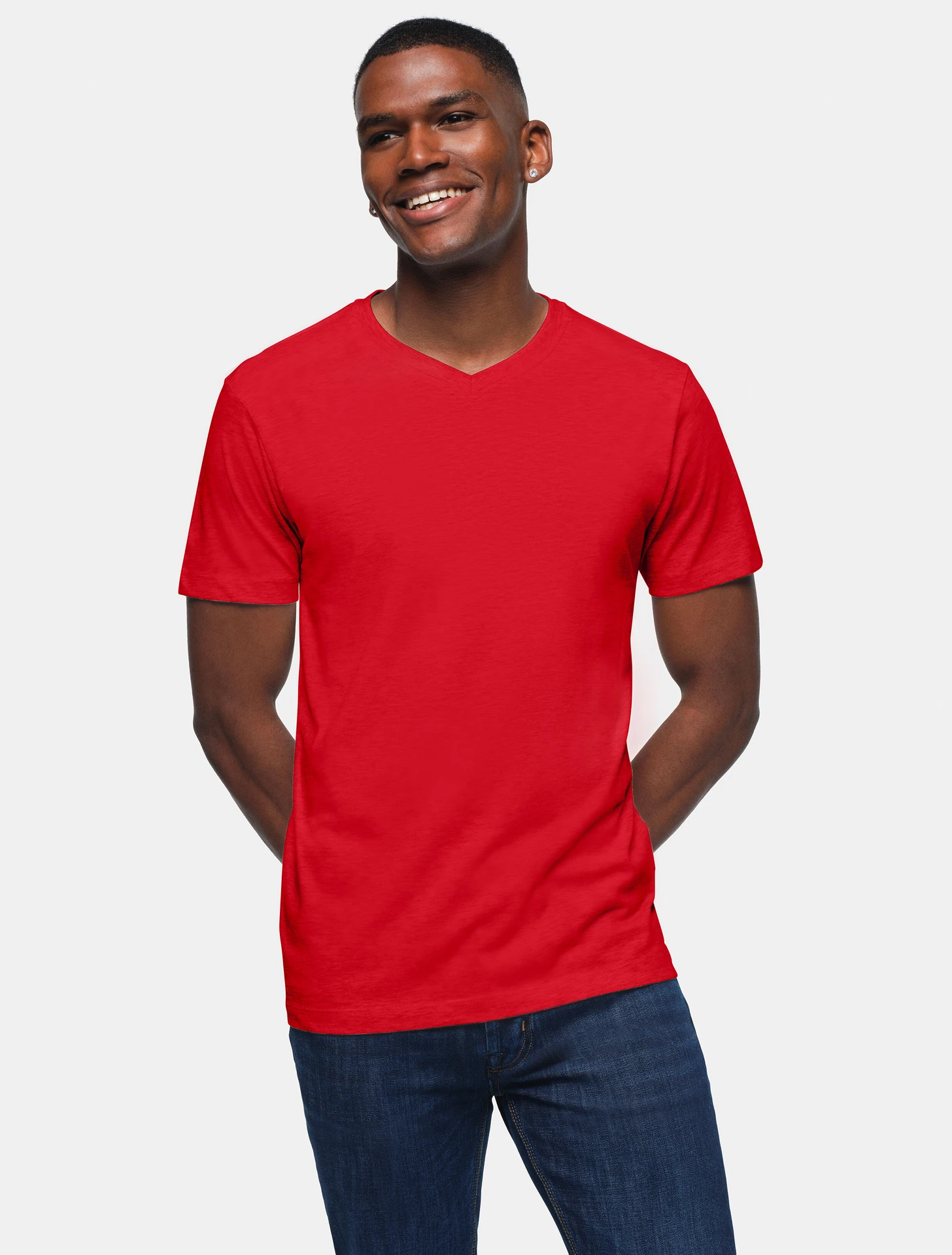 hakro-226-v-shirt-classic-rot-model-0 HAKRO V-Shirt 226 Classic