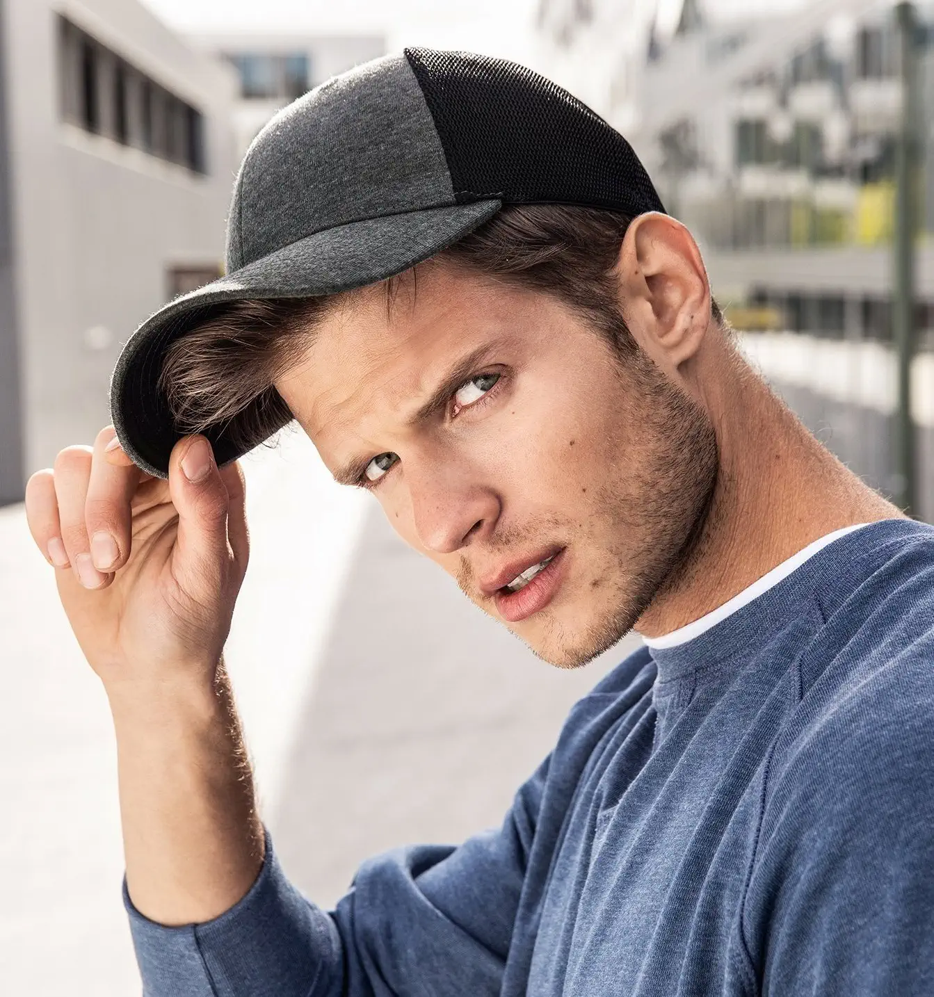 daiber 6-Panel Elastic Fit Mesh Cap