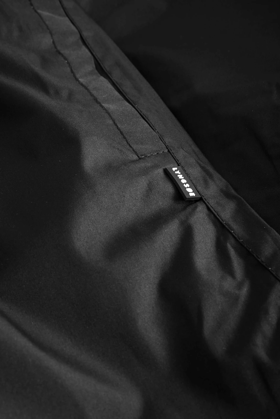 lyngsoe-fox3041-atmungsaktives-leichtes-regen-set-schwarz-detail-7 Lyngsøe FOX3041 Atmungsaktives leichtes Regen-Set