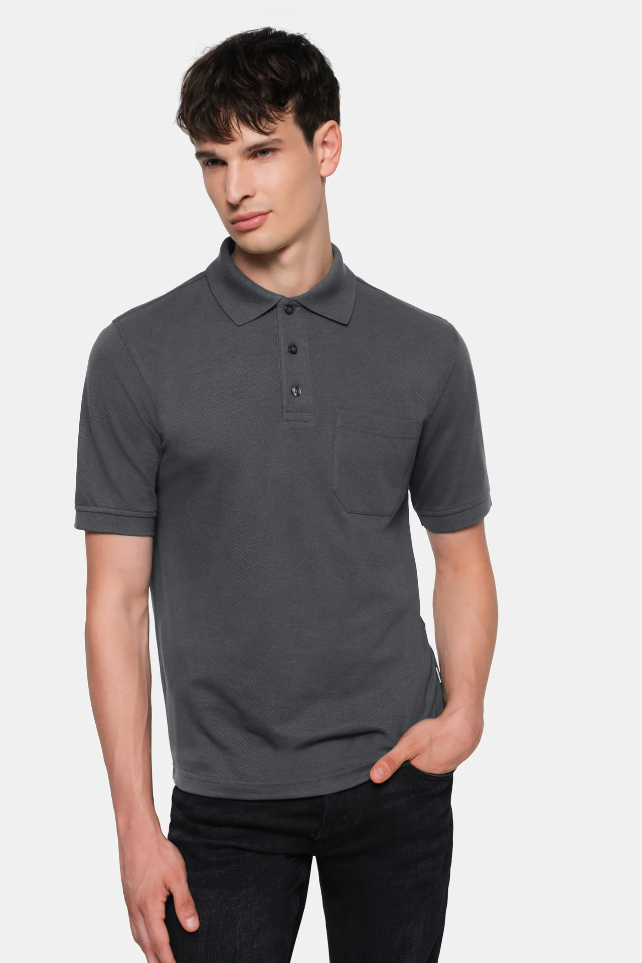 hakro-812-pocket-poloshirt-mikralinar-anthrazit-model-0 HAKRO Pocket-Poloshirt 812 Mikralinar®