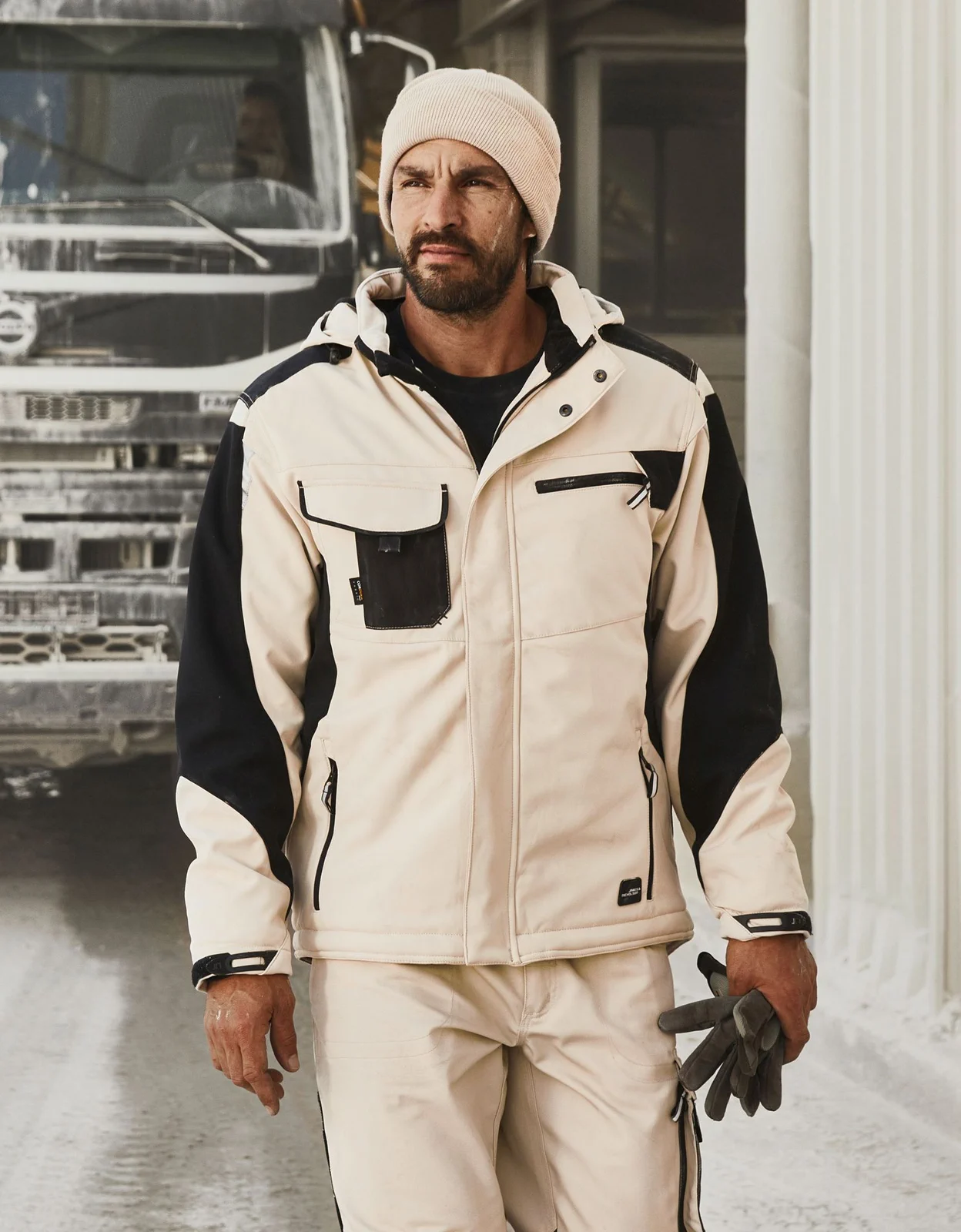 jn824-craftsmen-softshell-jacket-model-1 James & Nicholson Craftsmen Softshell Jacket -Strong-