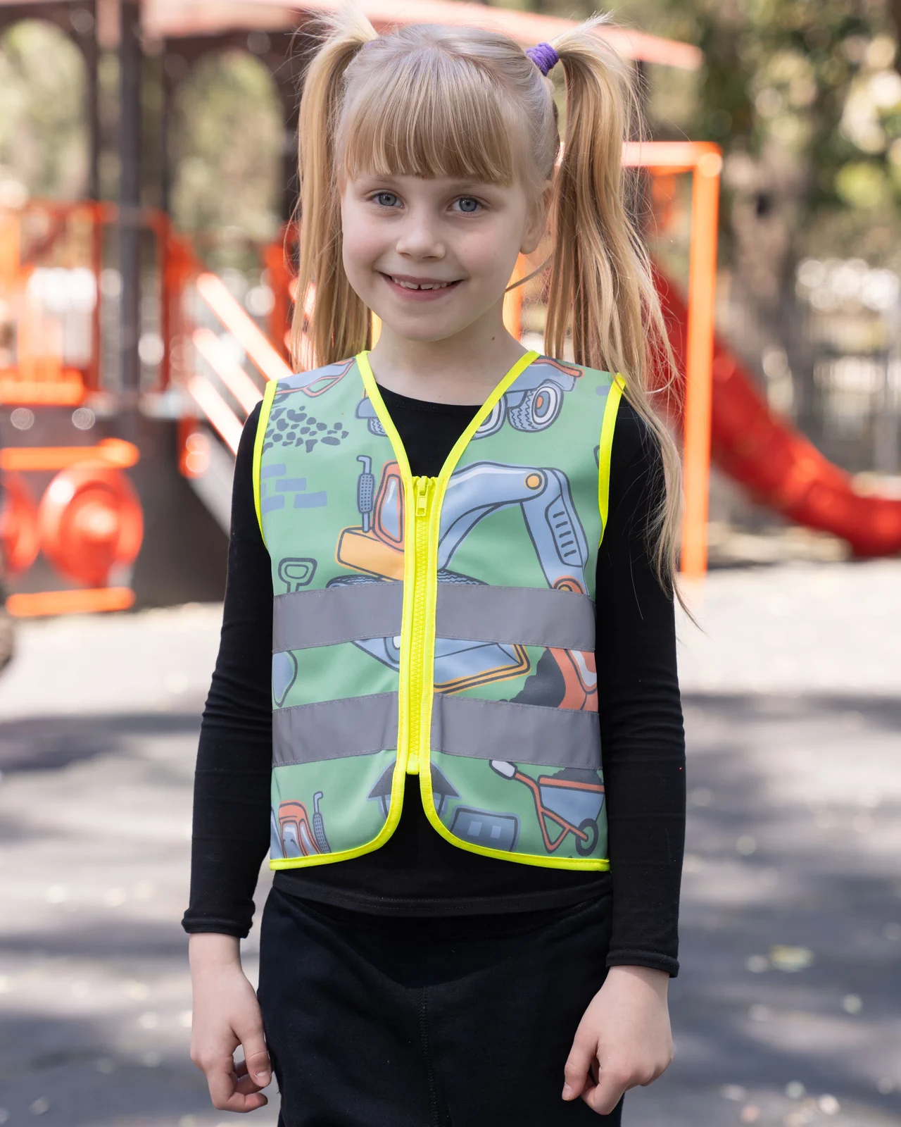 korntex-actwor-childrens-safety-vest-action-working-heroes-co2-neutral-constructionsite-model-2 Korntex Kinder Warnweste Action Line Working Heroes