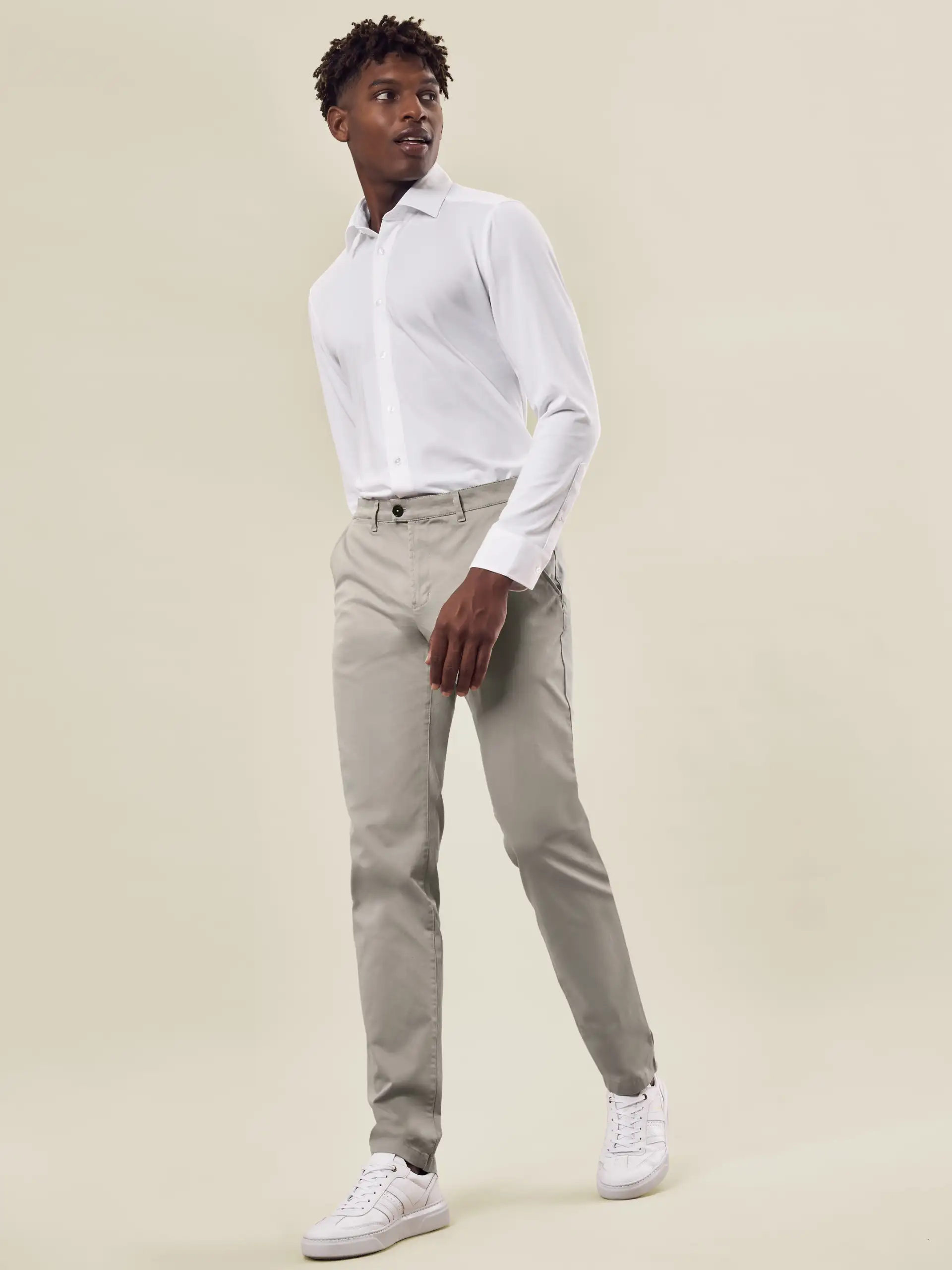 greiff-1337-herren-chino-rf-casual_2710_kitt-model-1 GREIFF Herren Chino CASUAL Regular Fit