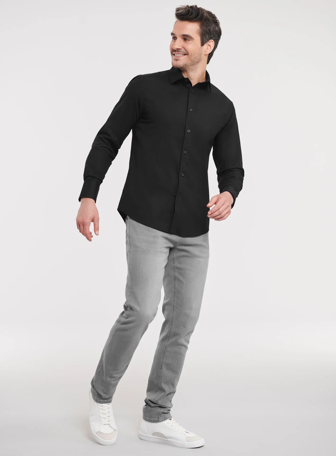 russell-r946m-mens-ls-easy-care-fitted-shirt-black-model-2 Russell Men's Long Sleeve Easy Care Fitted Shirt