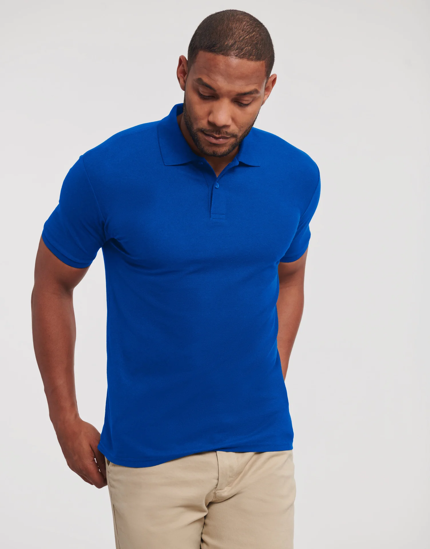 russell-r570m-authentic-eco-poloshirt-brightroyal-model-1 Russell Authentic Eco Polo