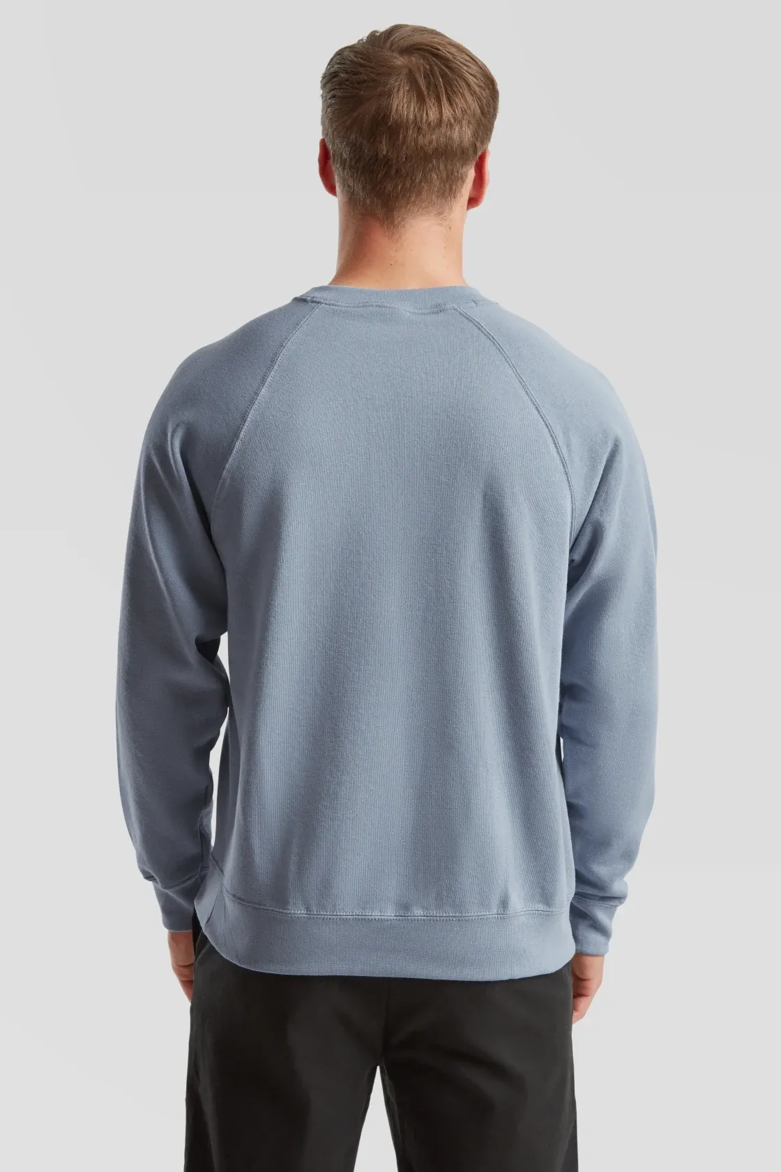 fruit-of-the-loom-62-216-0-classic-raglan-sweatshirt-mineralblue-model-2 F.O.L. Raglan Sweat