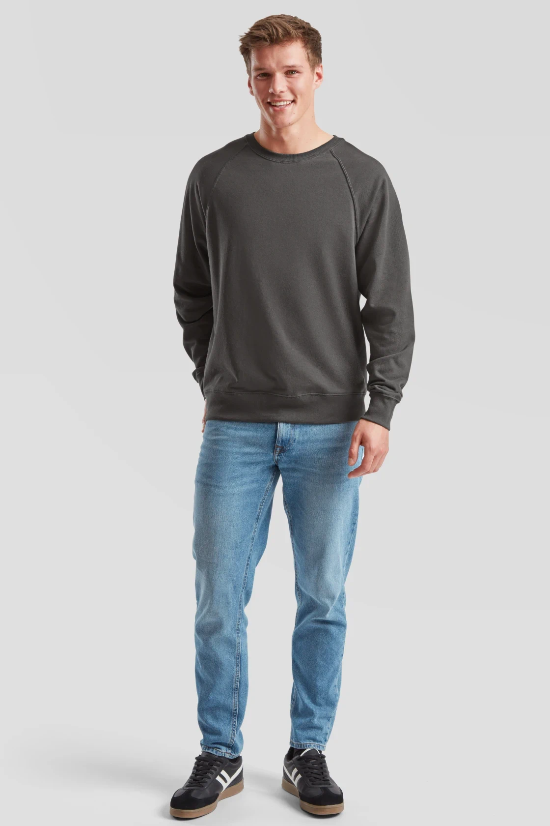 fruit-of-the-loom-62-138-0-lightweight-raglan-sweatshirt-lightgraphite-model-3 F.O.L. Lightweight Raglan Sweat