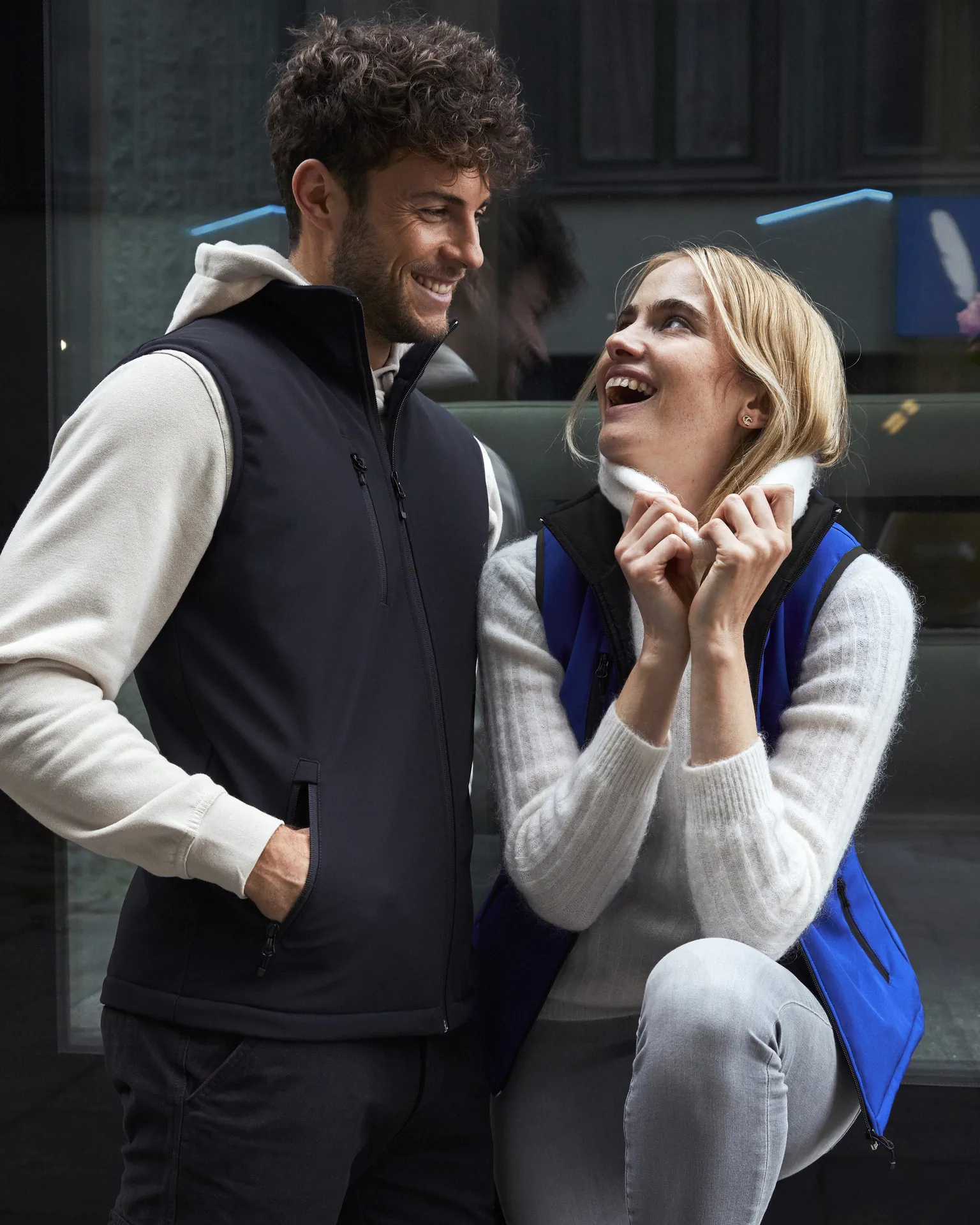 clique-020958-padded-softshell-vest-men-model-1 CLIQUE Wattierte Herren Softshellweste