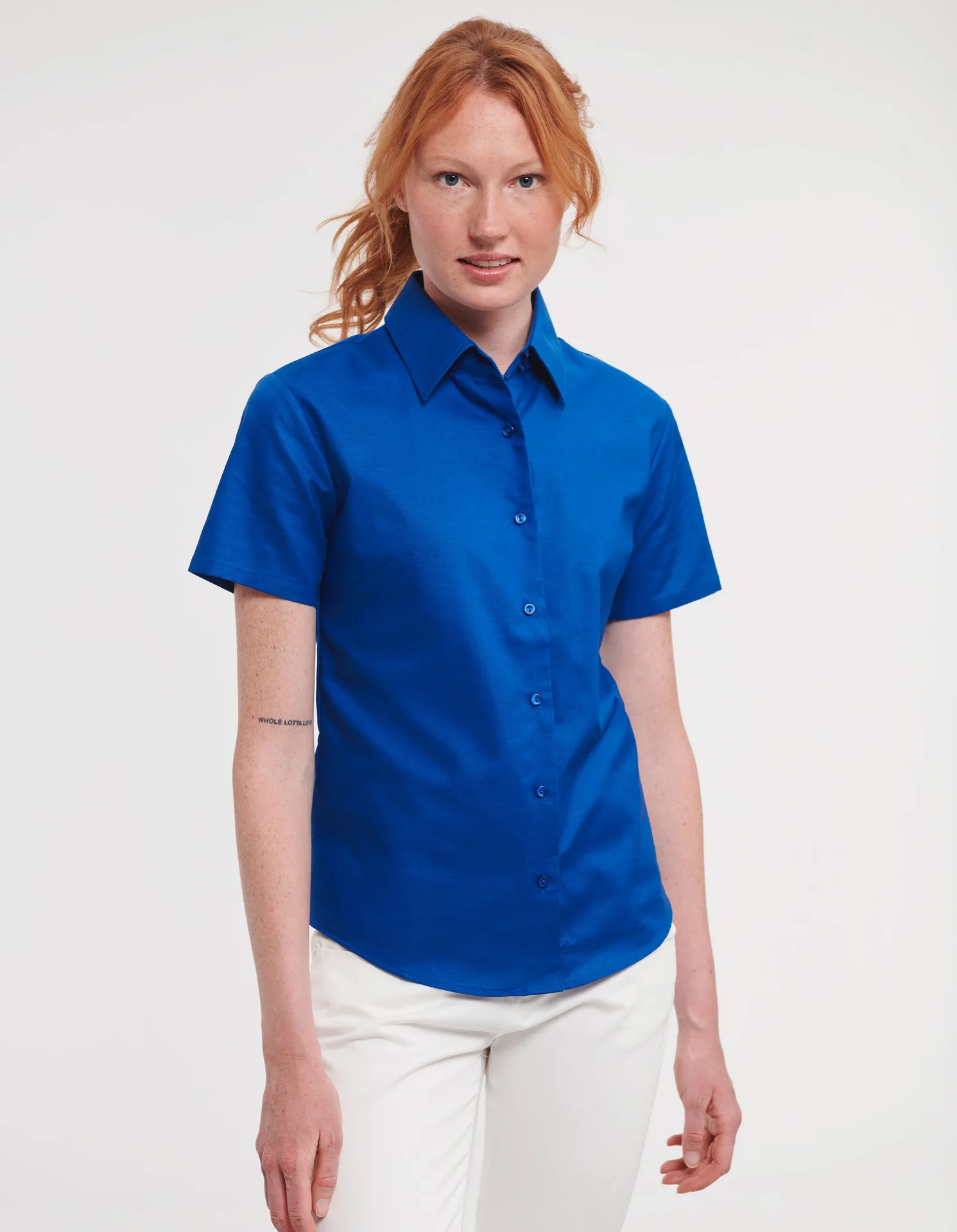 russell-r933f-ladies-short-sleeve-easy-care-oxford-shirt-brightroyal-model-1 Russell Ladies Short Sleeve Easy Care Oxford Shirt