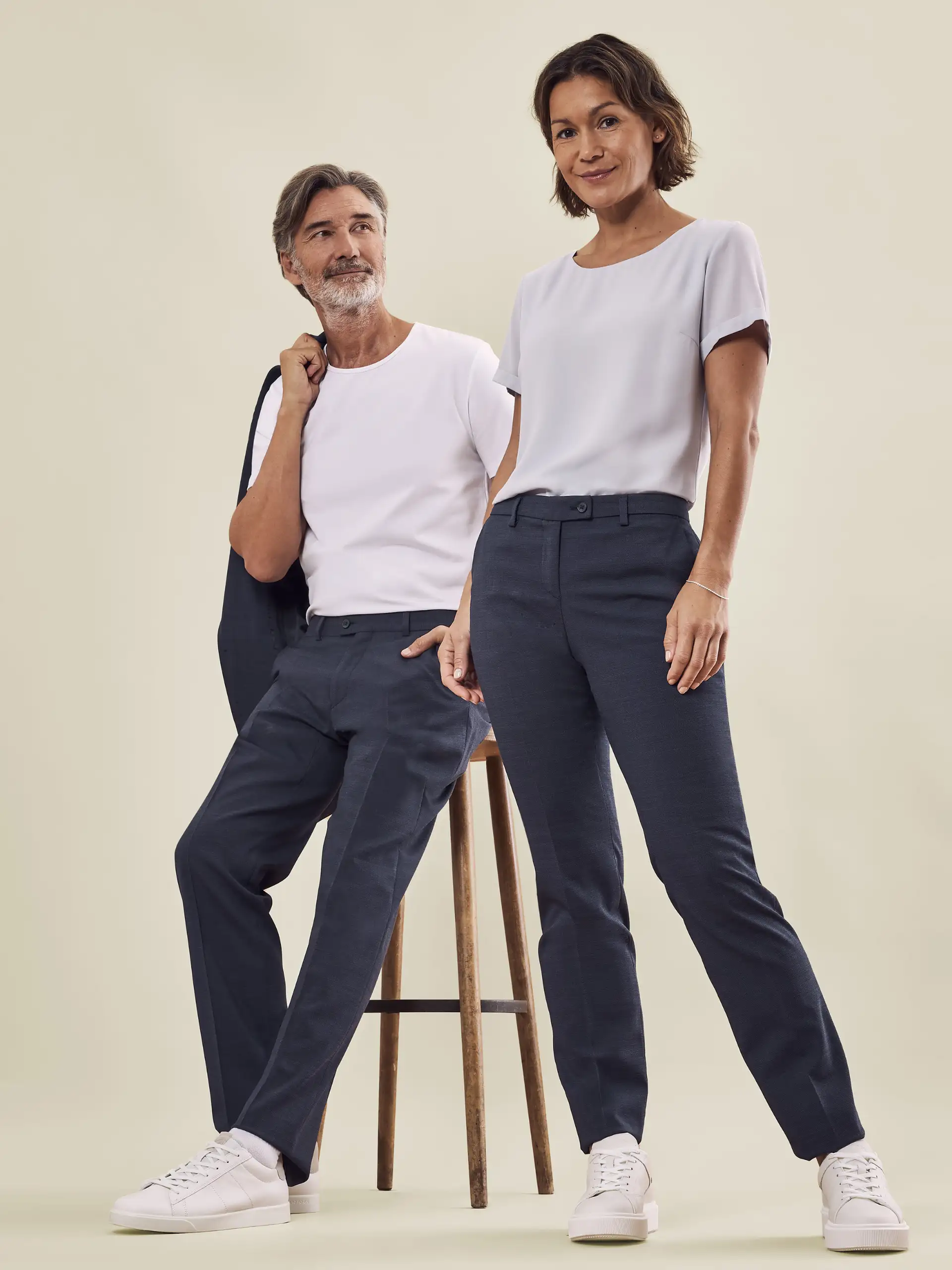 greiff-1326-herren-hose-rf-375_2820_dunkelblau-model-1 GREIFF Herren Hose MODERN 37.5 Regular Fit