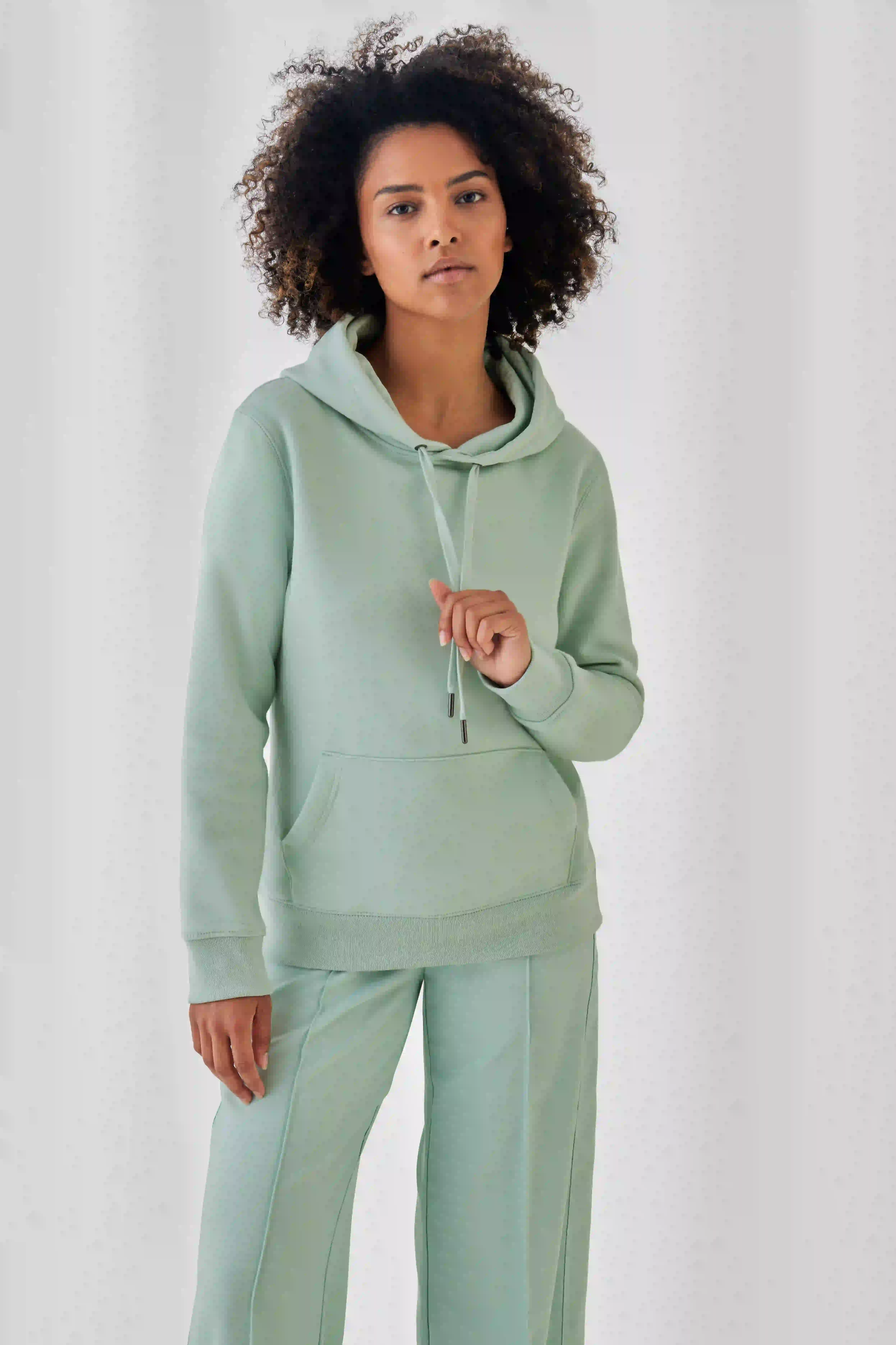 B&C Queen Hooded Sweat Women