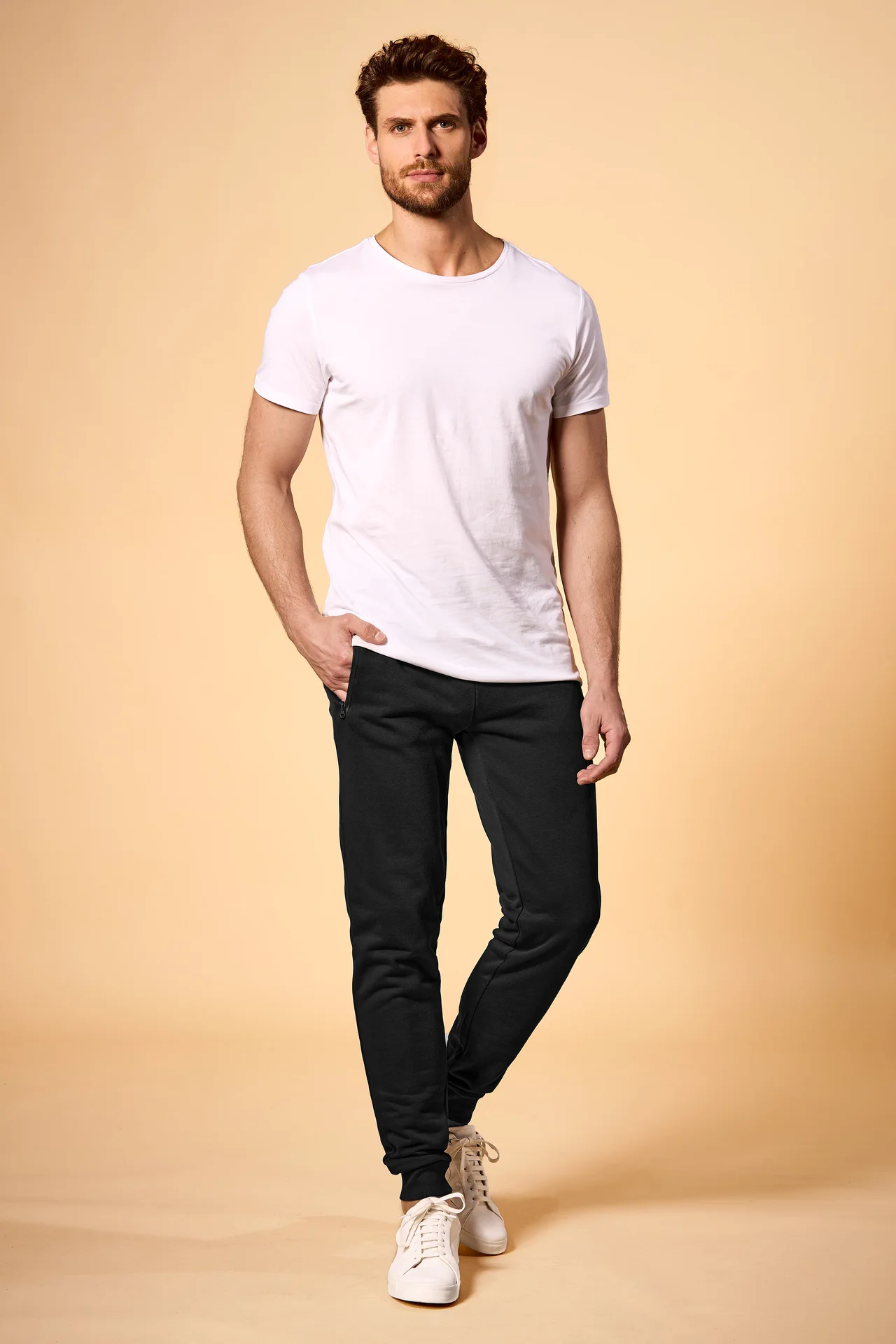 promodoro-1600-mens-pants-black-model-1 promodoro Men's Pants