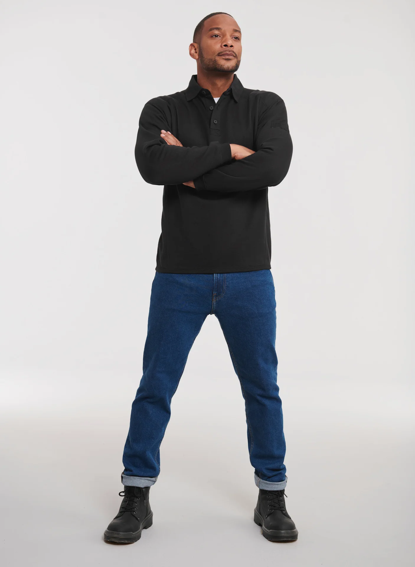 russell-r012m-adults-heavy-duty-collar-sweatshirt-black-model-2 Russell Heavy Duty Workwear Collar Sweatshirt